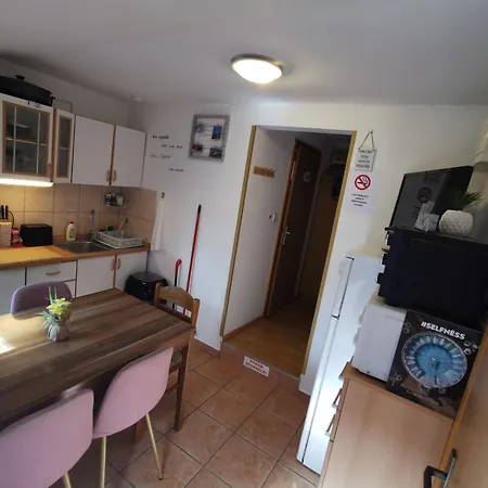 Aqualuna Petrov Brlog Hébergement de vacances Podčetrtek